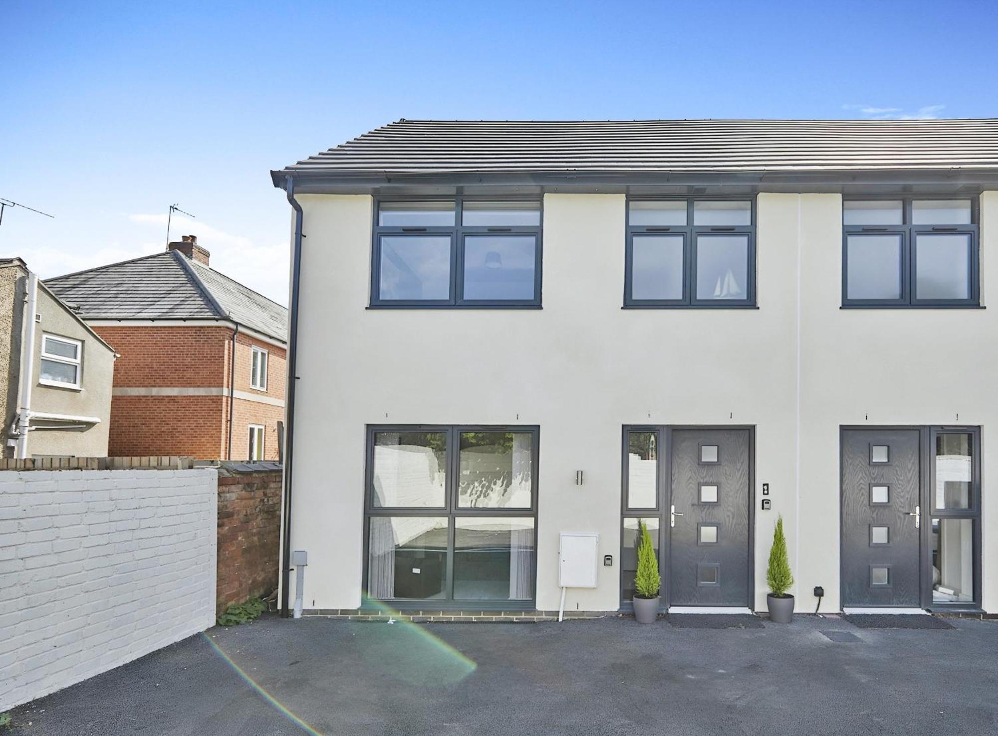 Modern Home In Derby City Centre - Free Gated Parking ภายนอก รูปภาพ