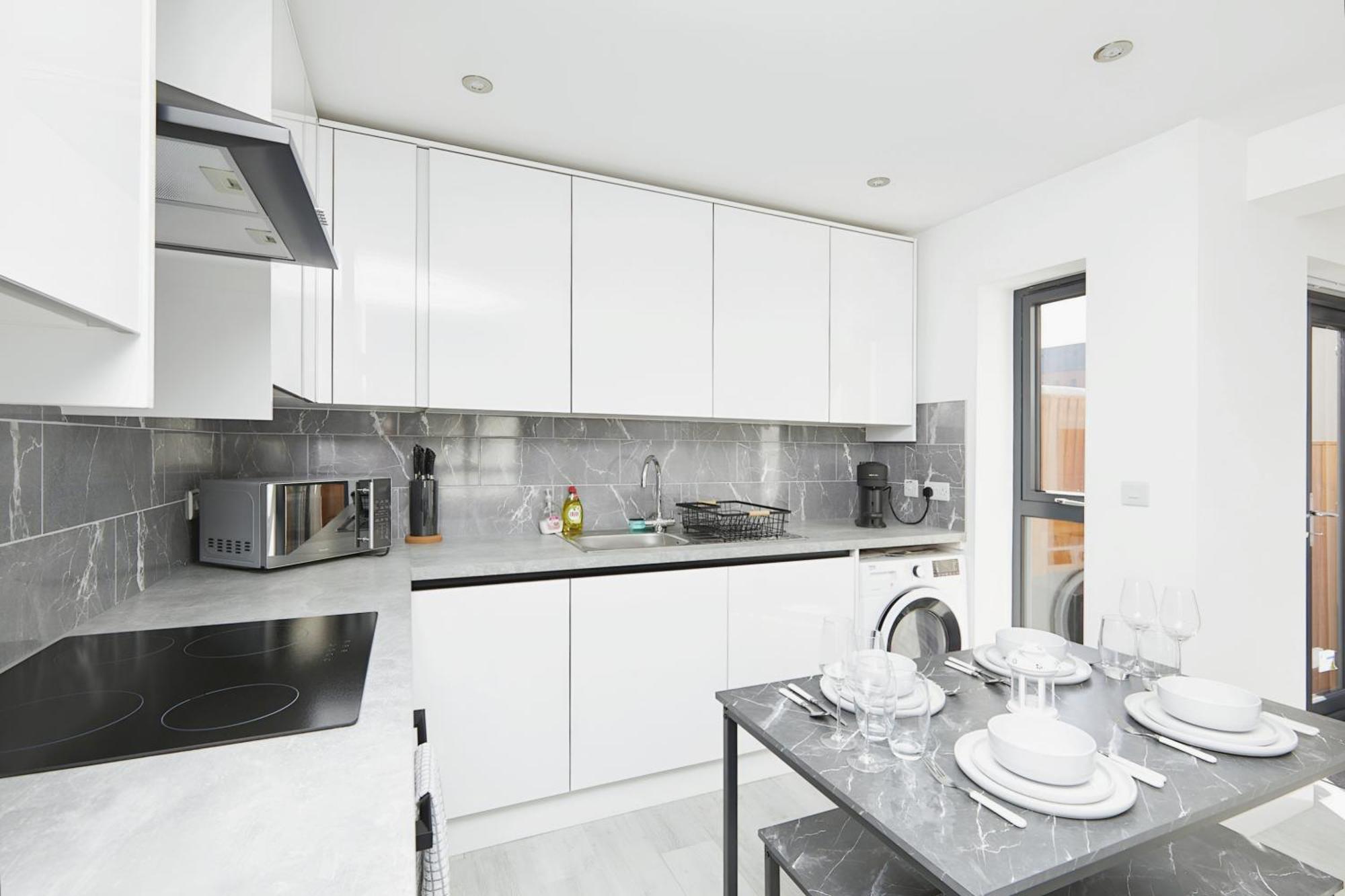 Modern Home In Derby City Centre - Free Gated Parking ภายนอก รูปภาพ